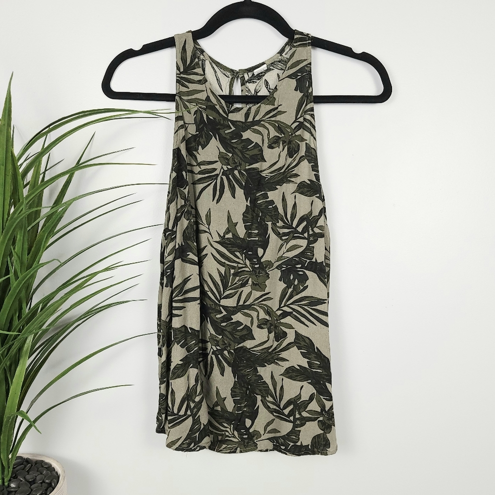 Old Navy Green Tropical Leaf Print Tank Size M